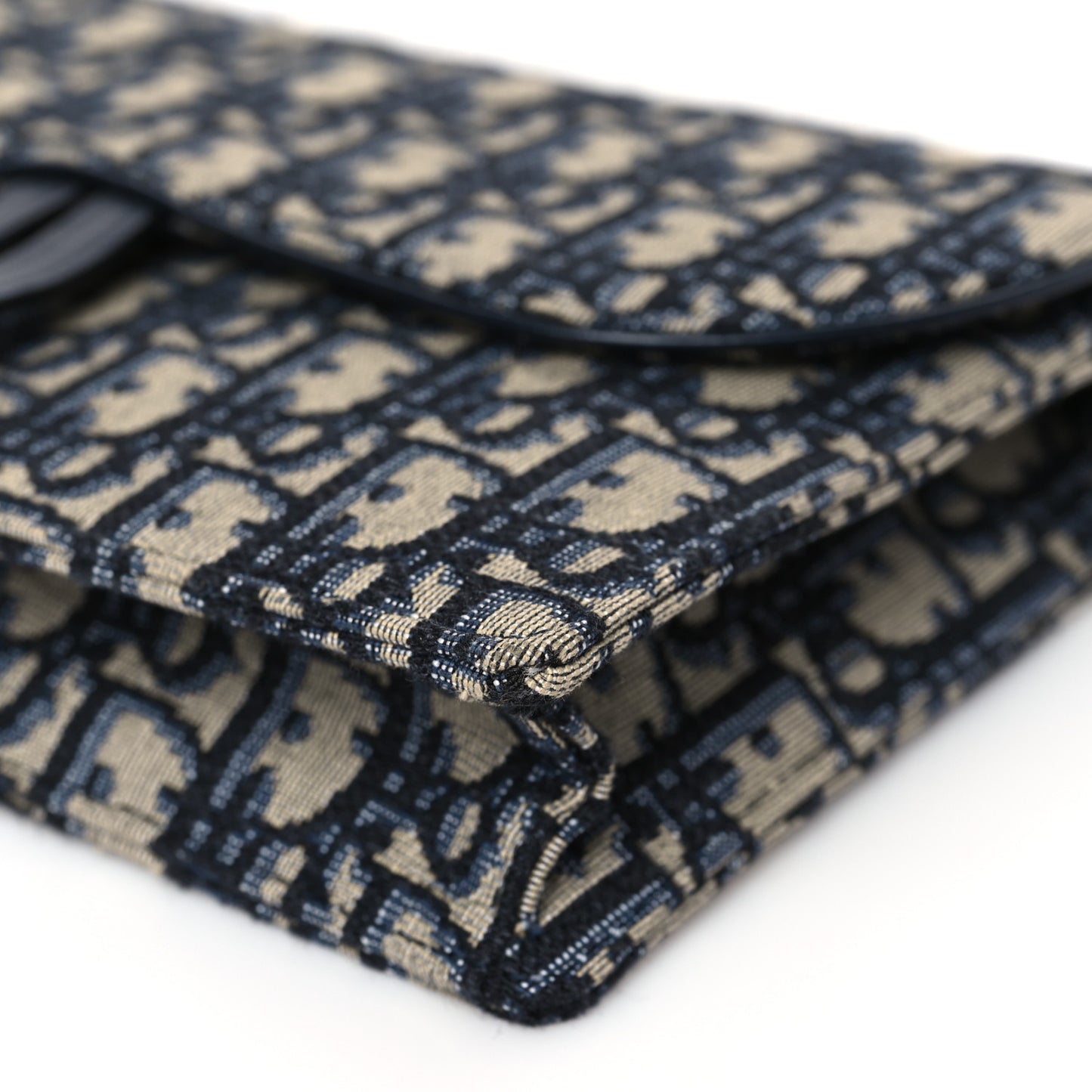 Oblique Saddle Chain Pouch Blue