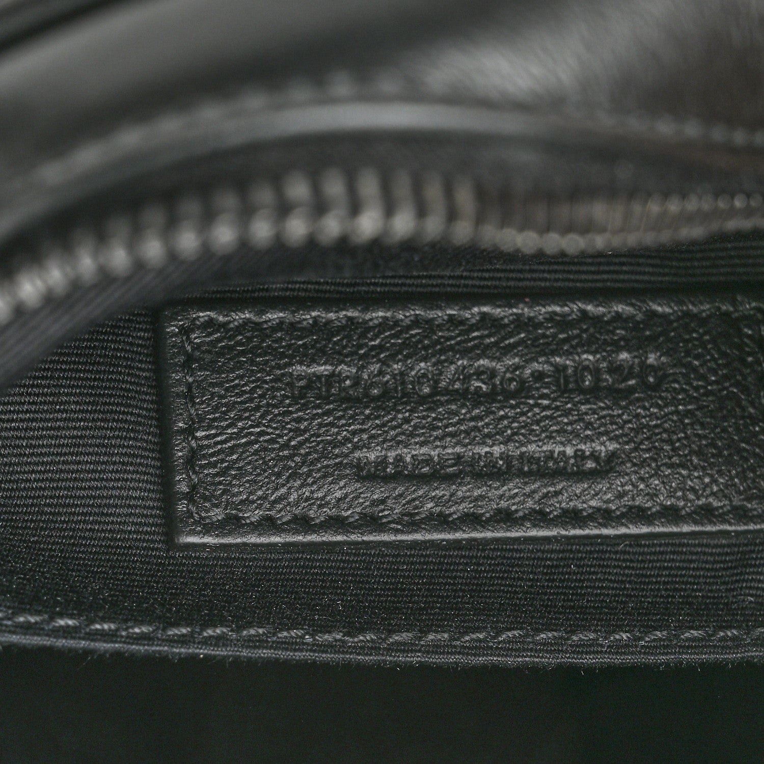 Saint Laurent Calfskin Matelasse Chevron Round Vinyle Camera Bag Black 7 of 10
