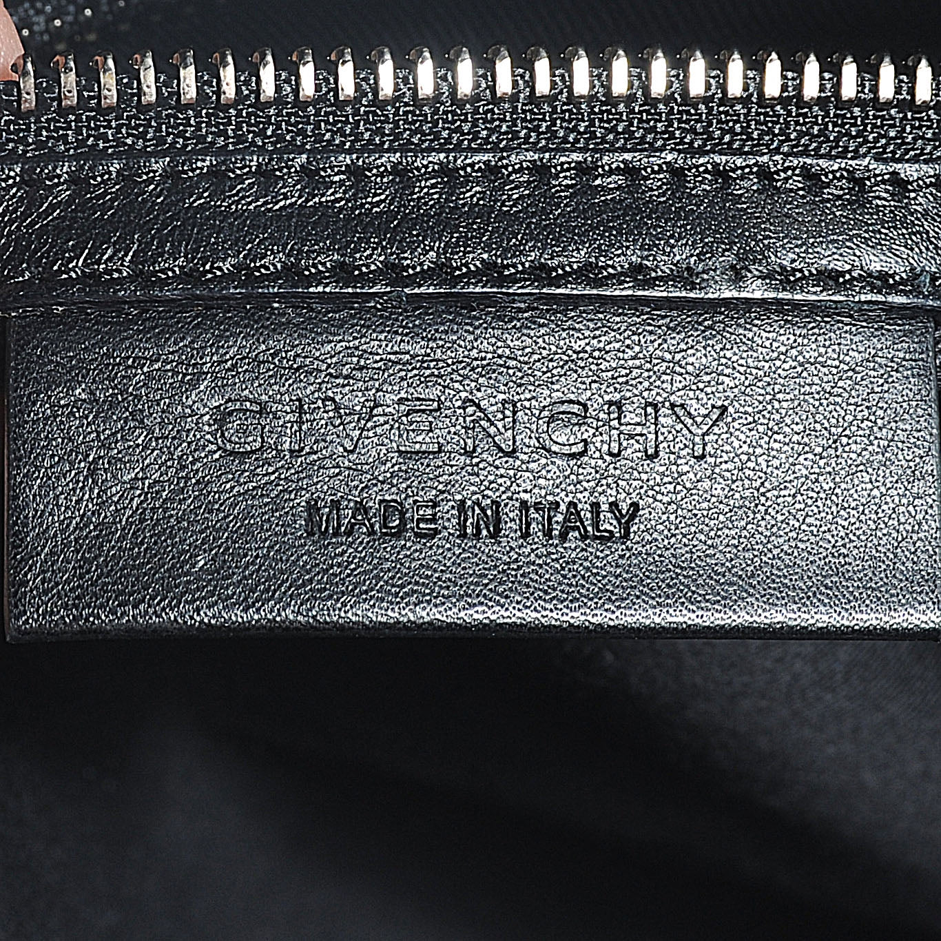 Shiny Lord Calfskin Medium Antigona Black