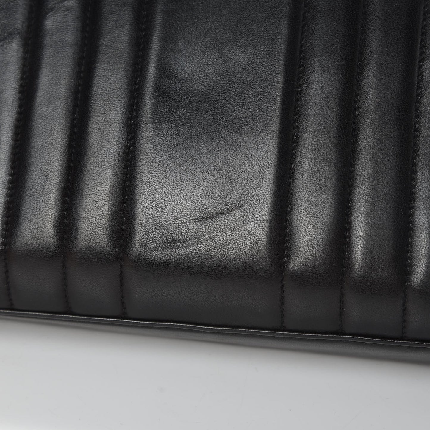 Lambskin Vertical Quilt Jumbo Single Flap Black