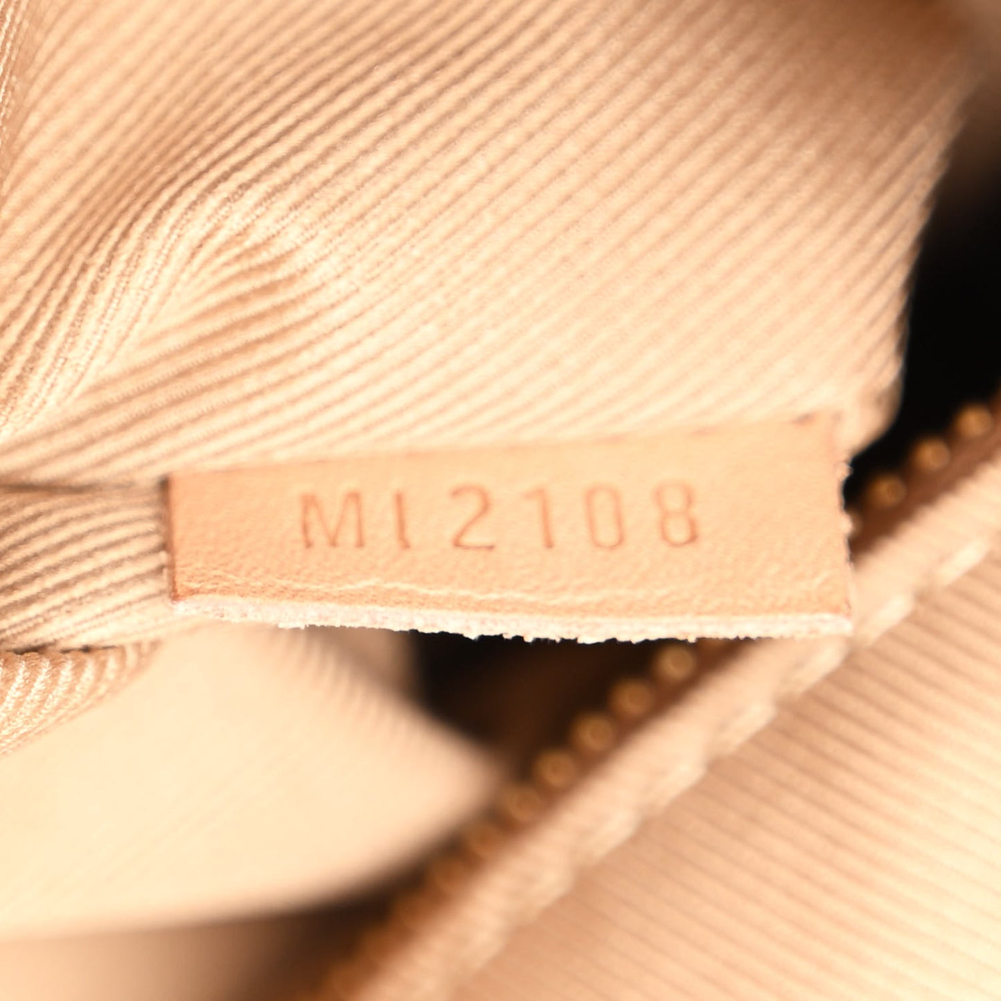 Damier Azur Graceful MM