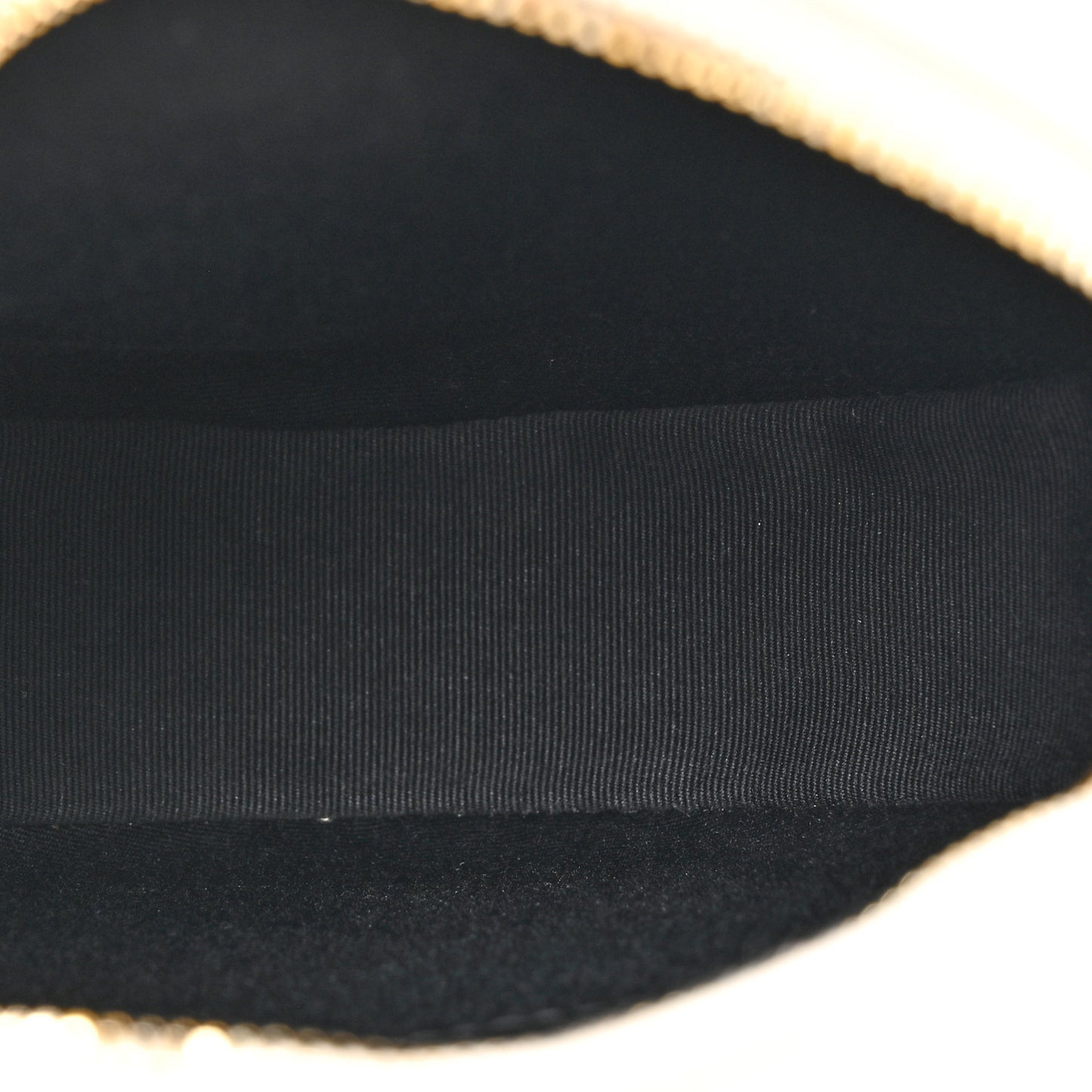 Grain De Poudre Matelasse Chevron Quilted Round Vinyle Camera Bag Crema Soft