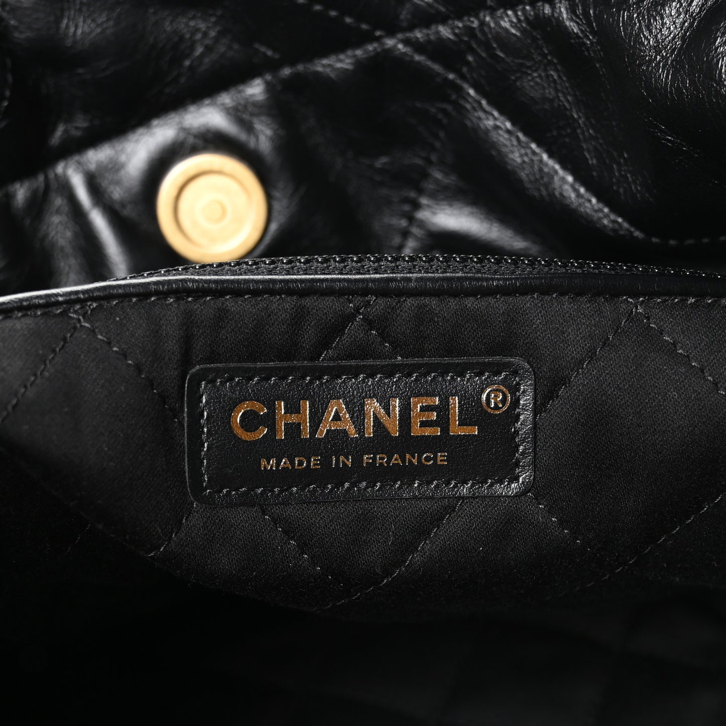 Shiny Calfskin Quilted Chanel 22 Black