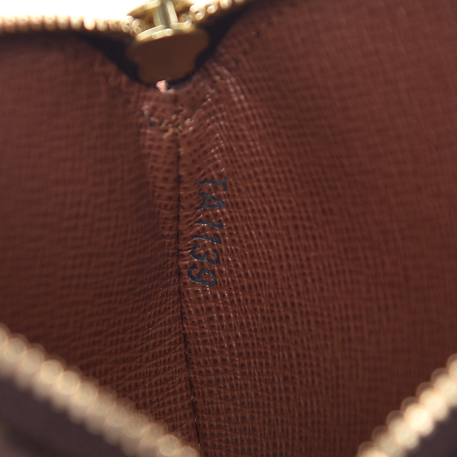 Louis Vuitton Monogram Round Coin Purse 7 of 7