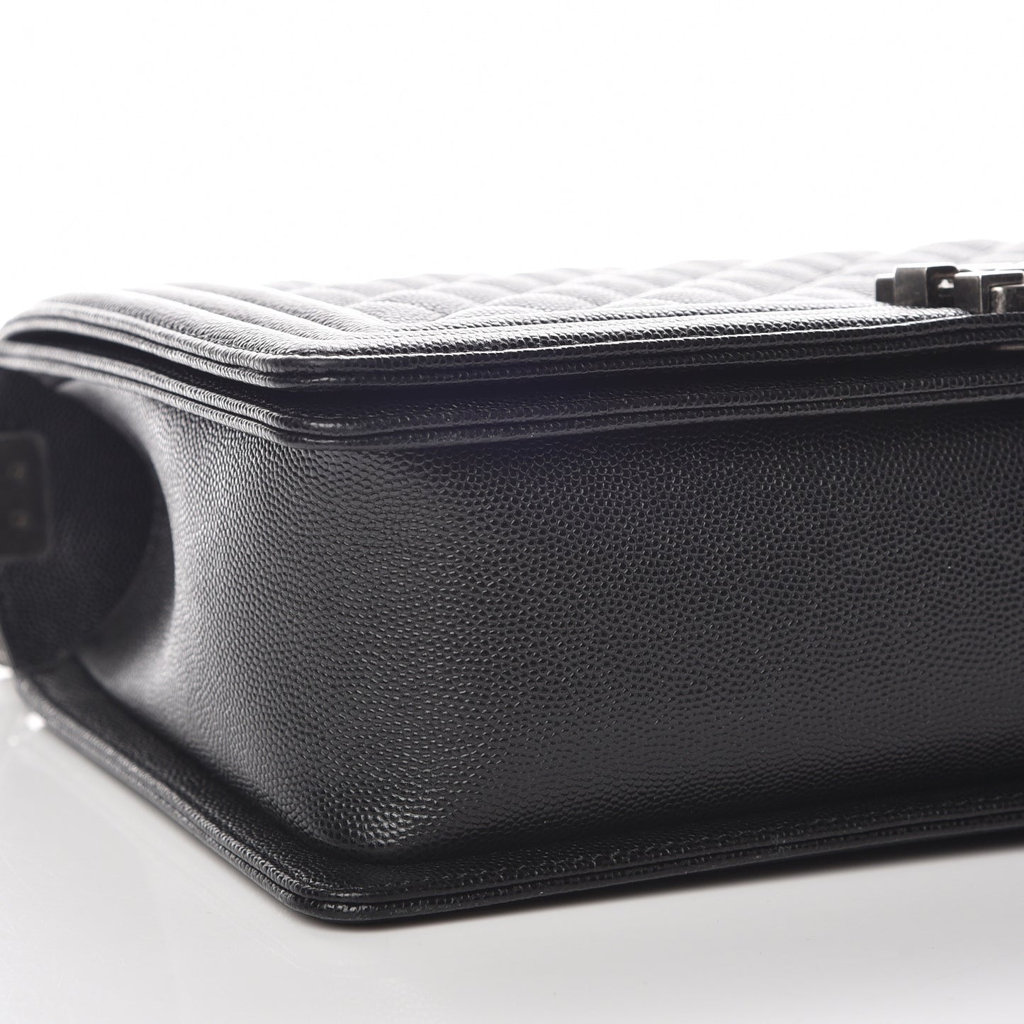 Caviar Quilted New Medium Boy Flap Black