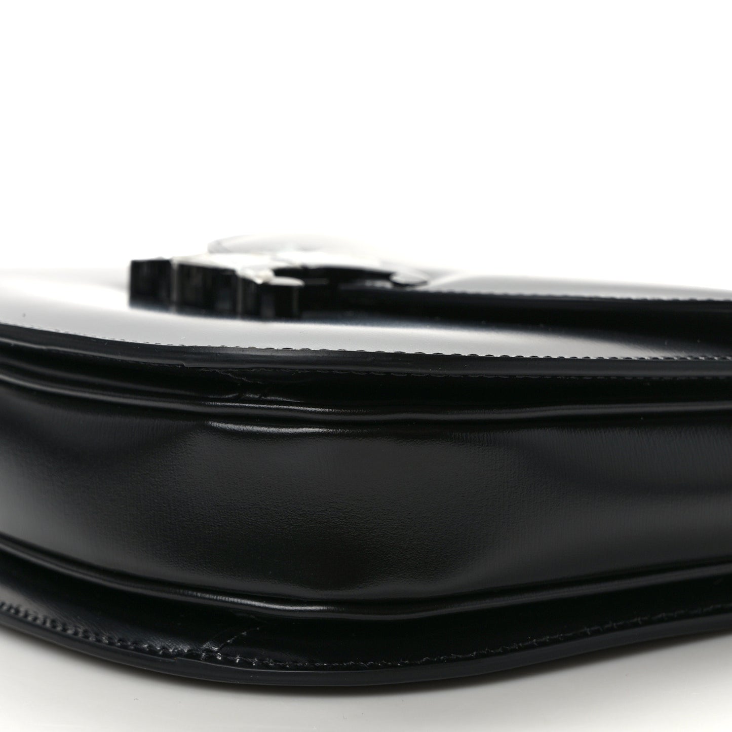 Shiny Calfskin Besace Clea Chain Triomphe Black