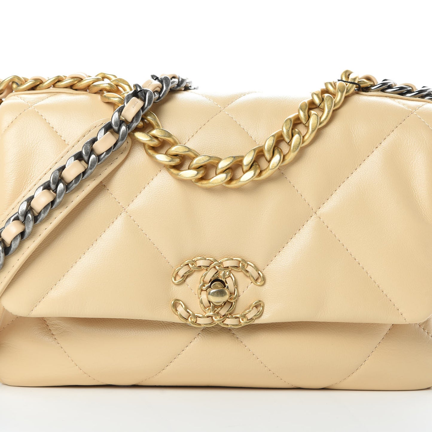 Shiny Goatskin Quilted Medium 19 Flap Beige
