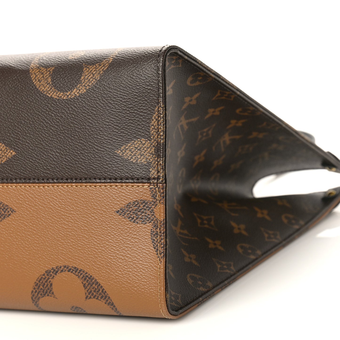 Reverse Monogram Giant Onthego GM