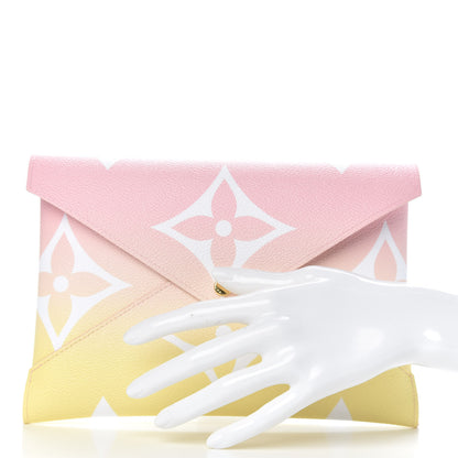 Louis Vuitton Monogram Giant By The Pool Kirigami Pochette Set 2 of 9