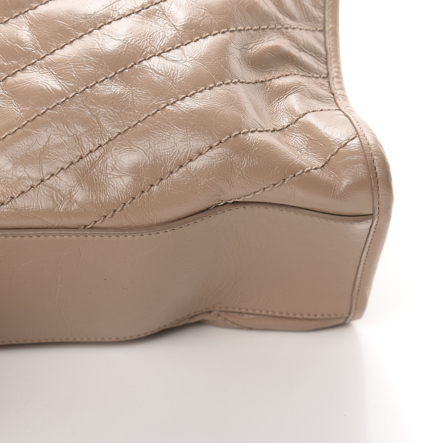 Saint Laurent Crinkled Calfskin Matelasse Monogram Niki Shoulder Bag Gold Sand 10 of 12