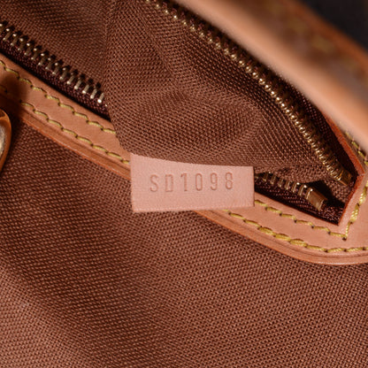 Louis Vuitton Monogram Batignolles Vertical 7 of 7