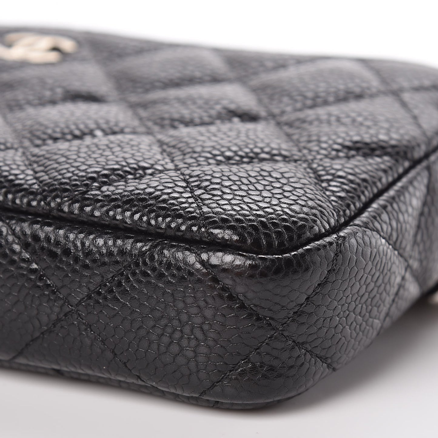 Caviar Quilted Small Clutch With Chain Black