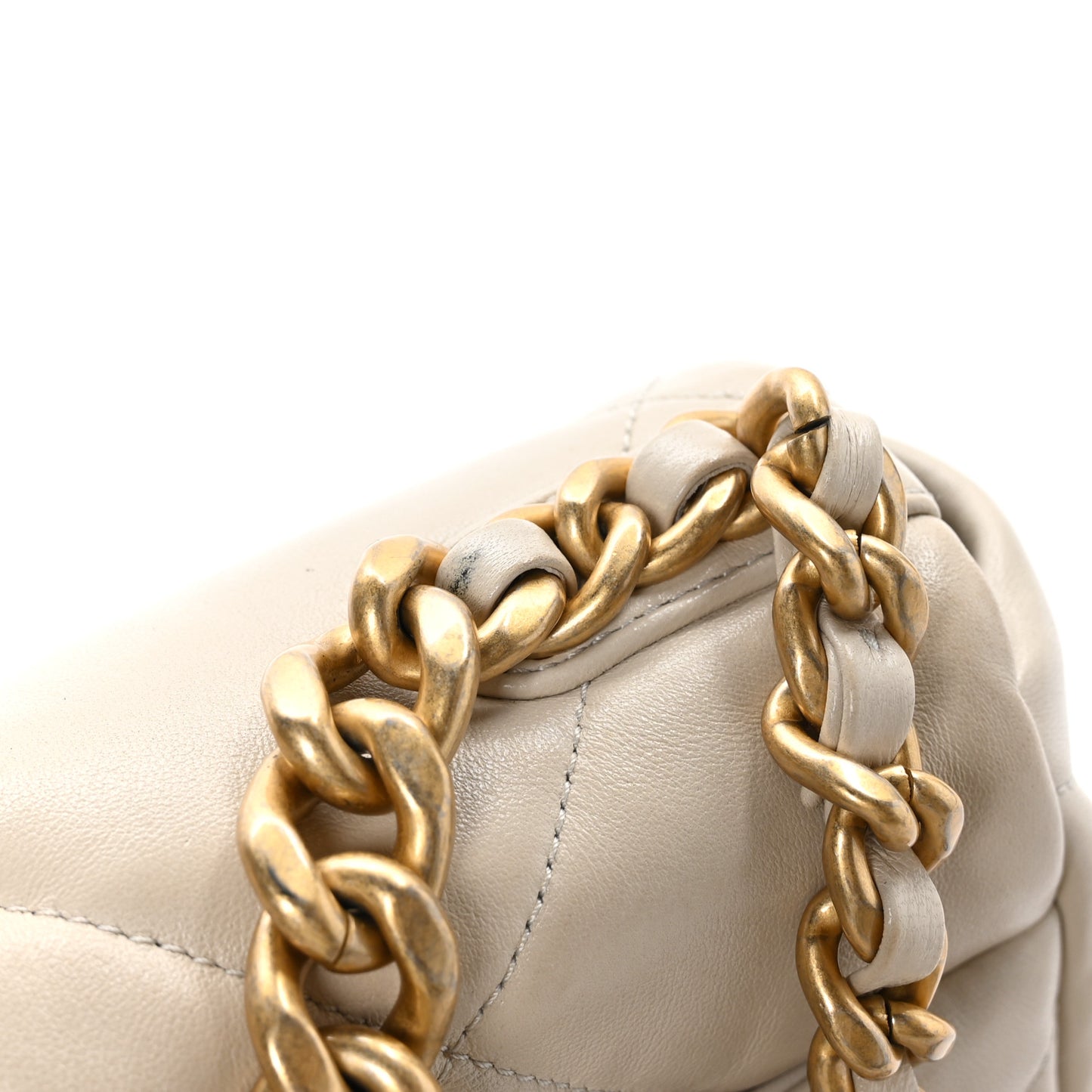 Goatskin Quilted Medium Chanel 19 Flap White