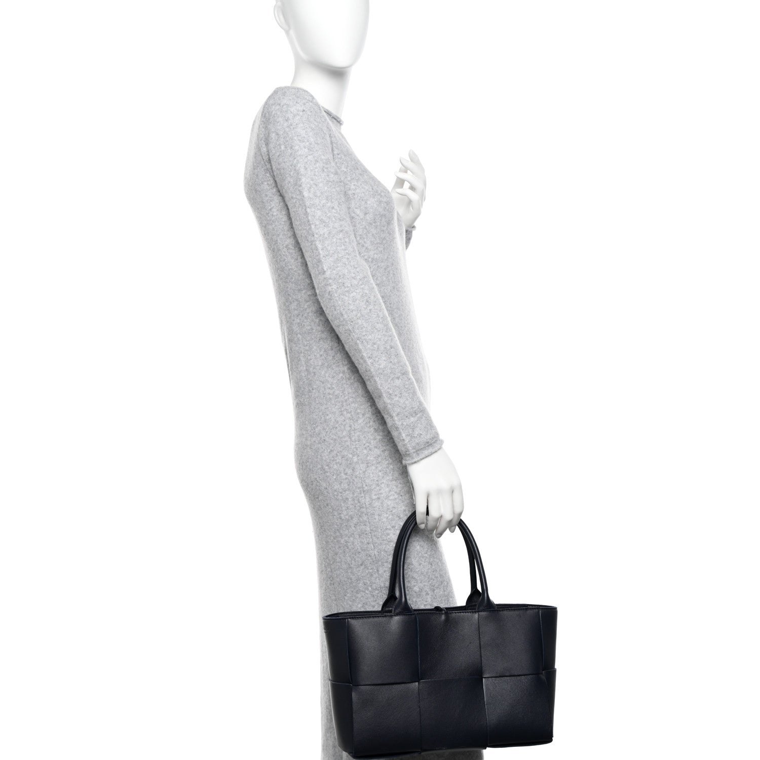 Bottega Veneta Nappa Maxi Intrecciato Small Arco Tote Space 3 of 12