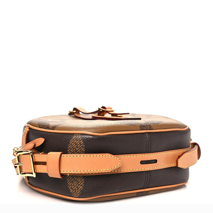 Louis Vuitton Reverse Monogram Giant Boite Chapeau Souple 4 of 9
