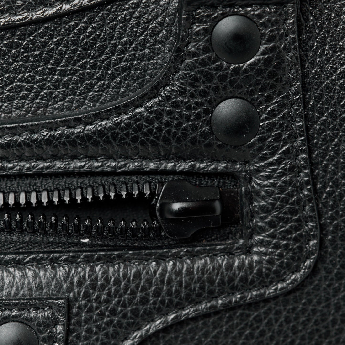 Grained Calfskin Neo Classic Black Hardware S City Black