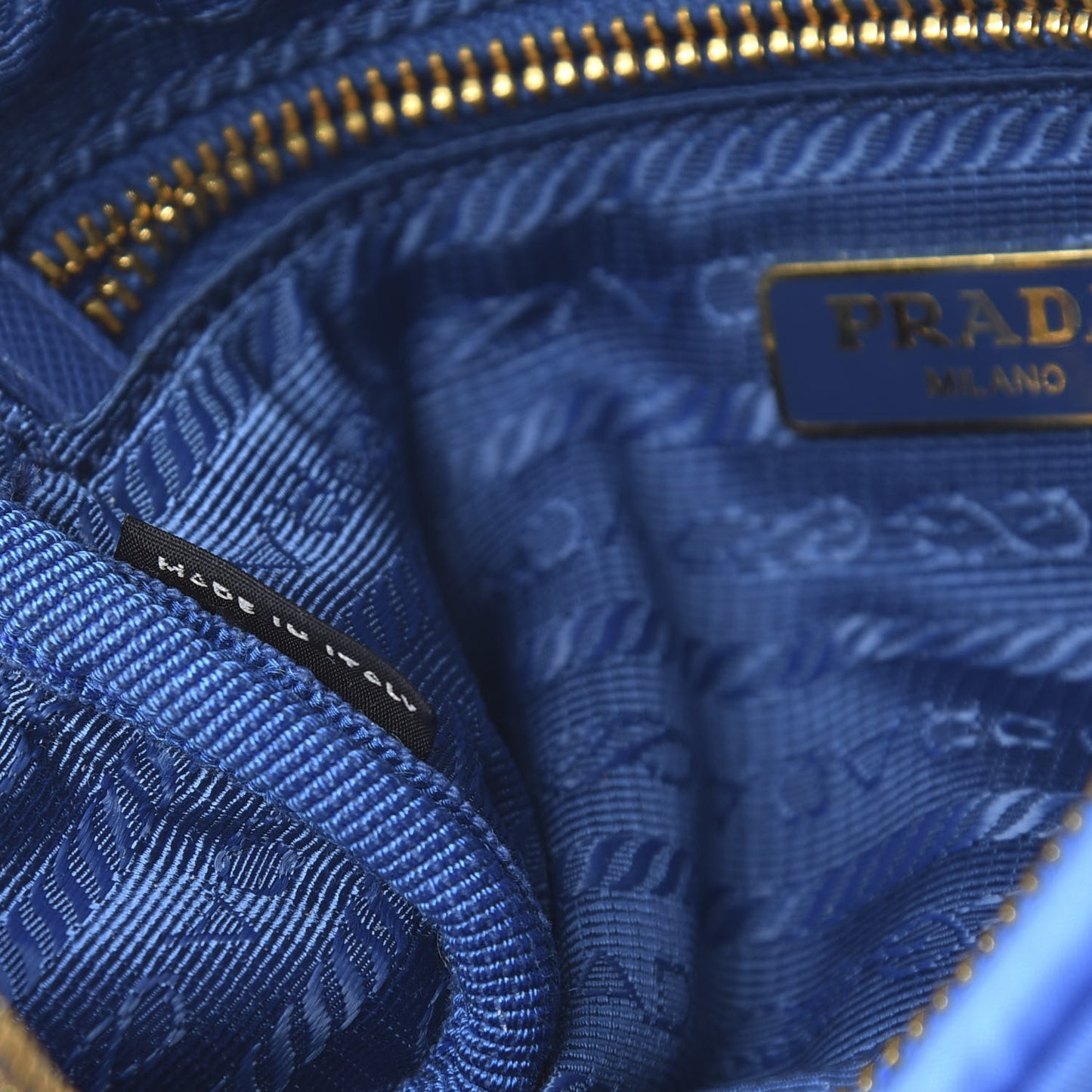 Tessuto Nylon Saffiano Wristlet Azzurro