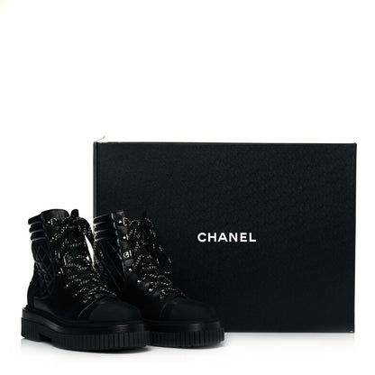 Chanel Calfskin Grosgrain Quilted Lace Up Boots 38.5 Black Grey 7 of 7