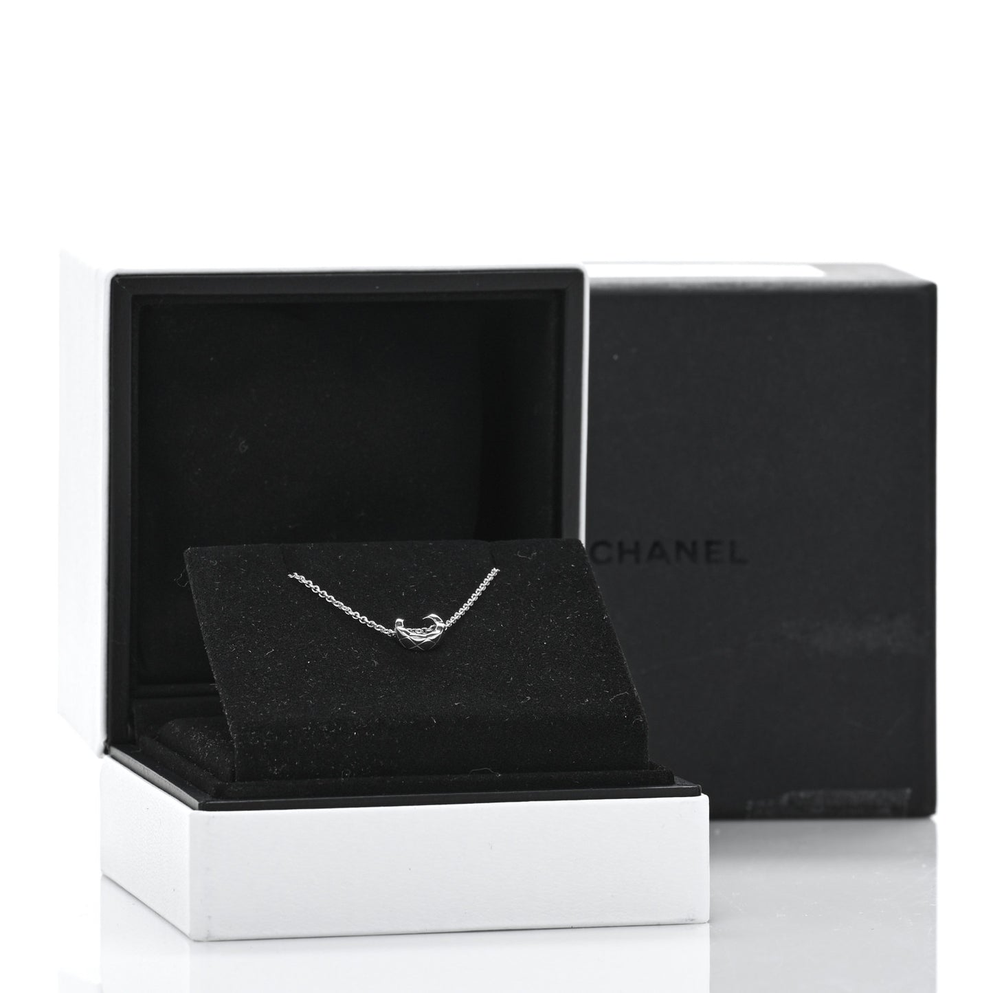 18K White Gold Coco Crush Station Bracelet