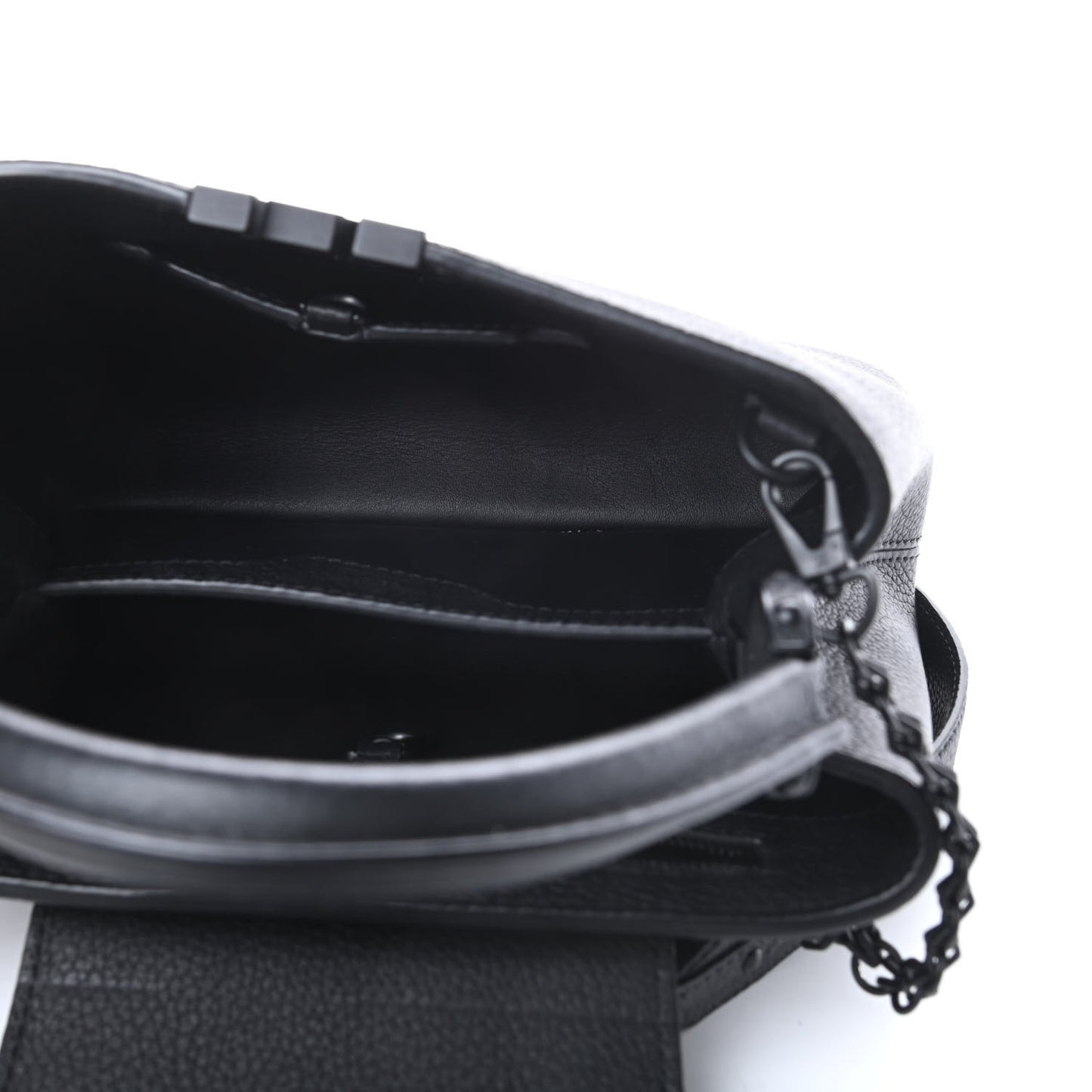 Taurillon Capucines BB Matte Black