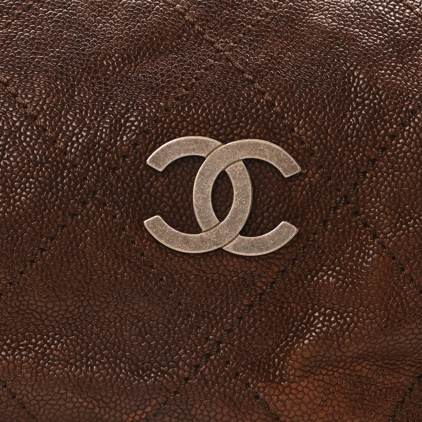 Caviar Outdoor Ligne Large Hobo Brown