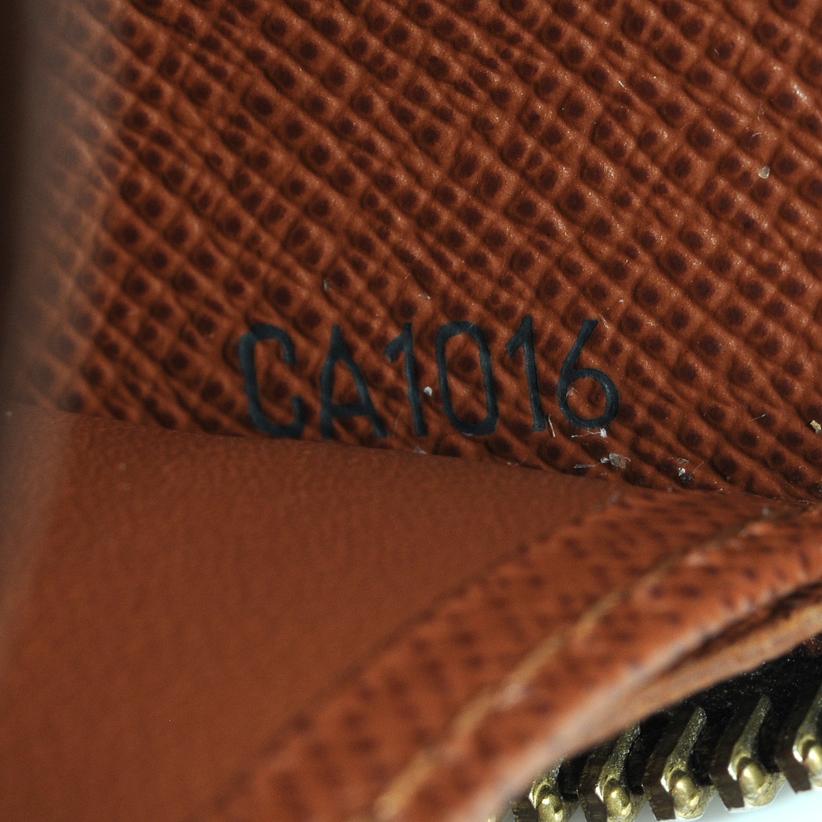 Louis Vuitton Monogram Zippy Wallet 5 of 6