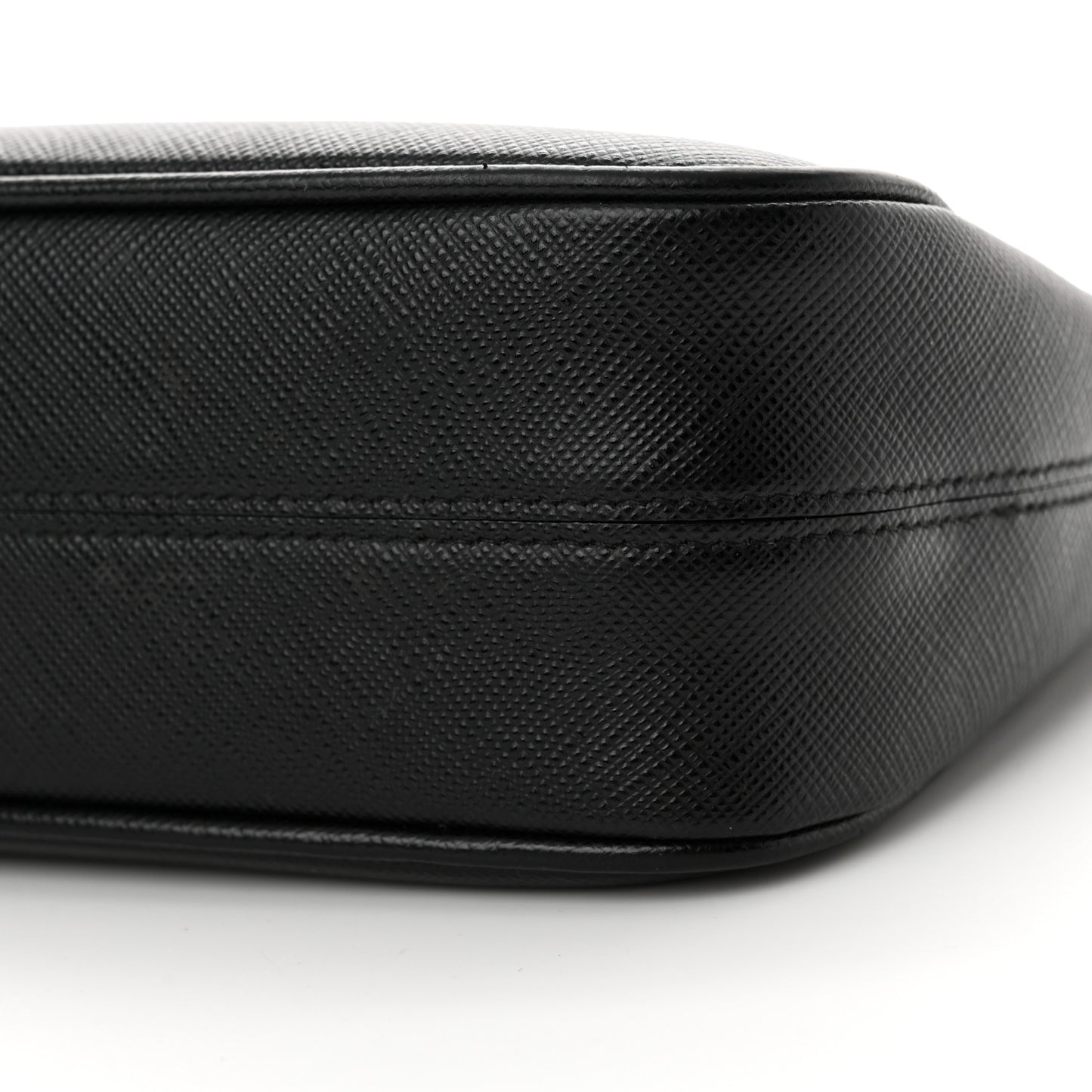 Saffiano Lux Re-Edition 2005 Shoulder Bag Black