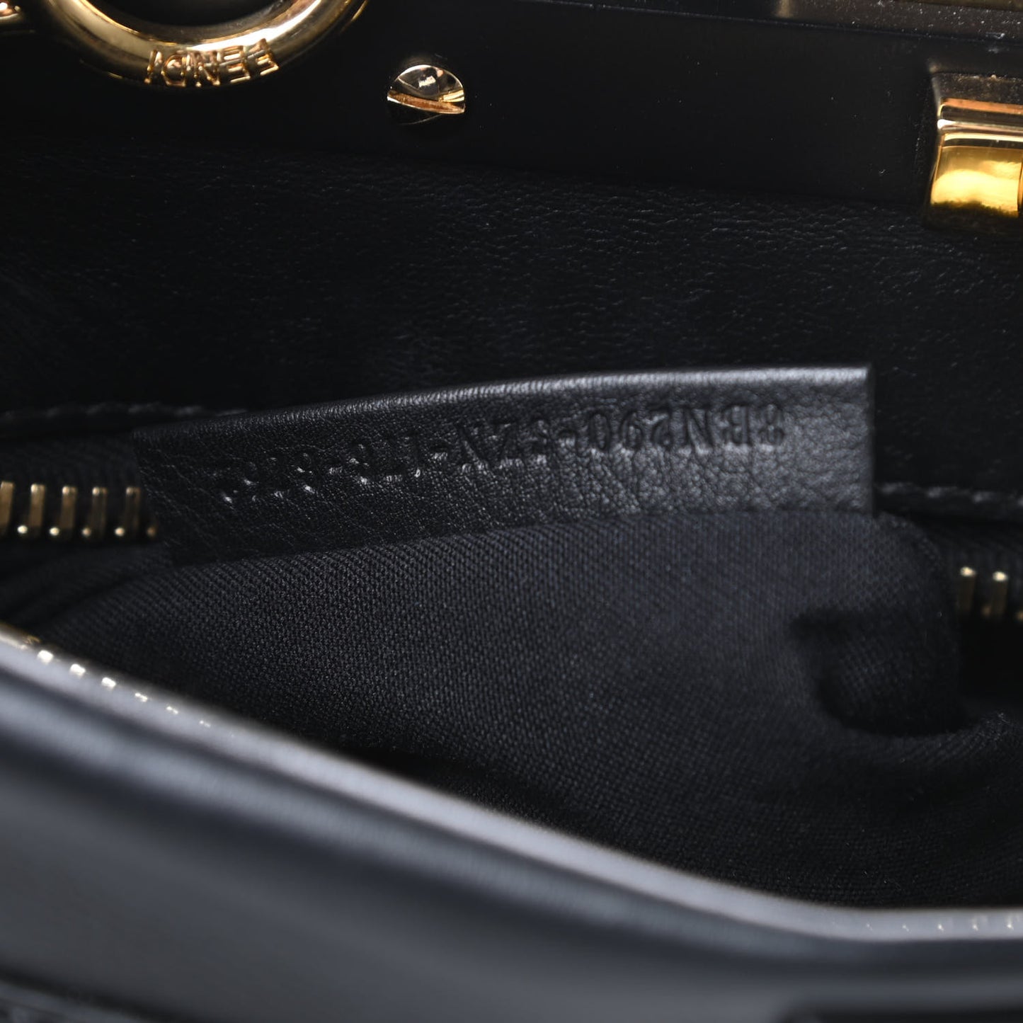 Vitello Seta Shiny Nappa Medium Peekaboo Iconic Satchel Black