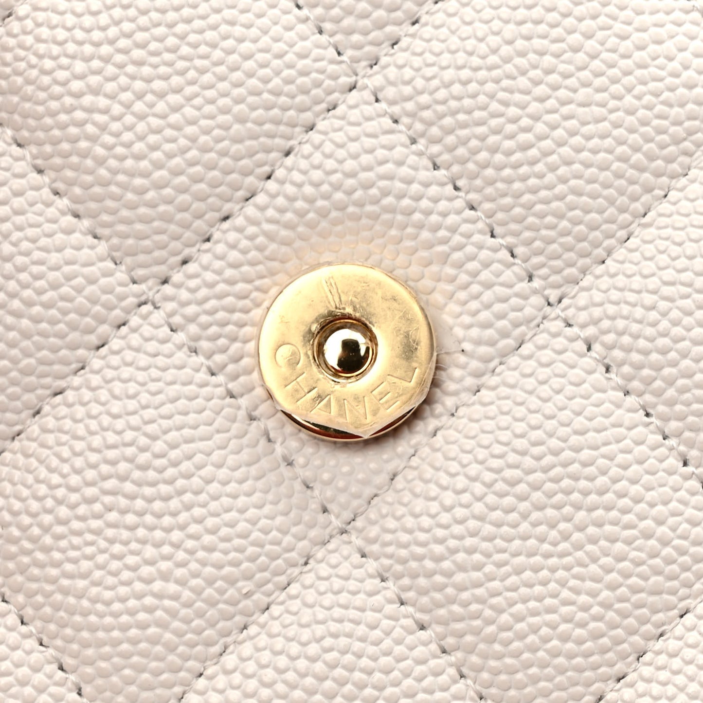 Caviar Quilted Enamel Coco Casino Wallet On Chain WOC White