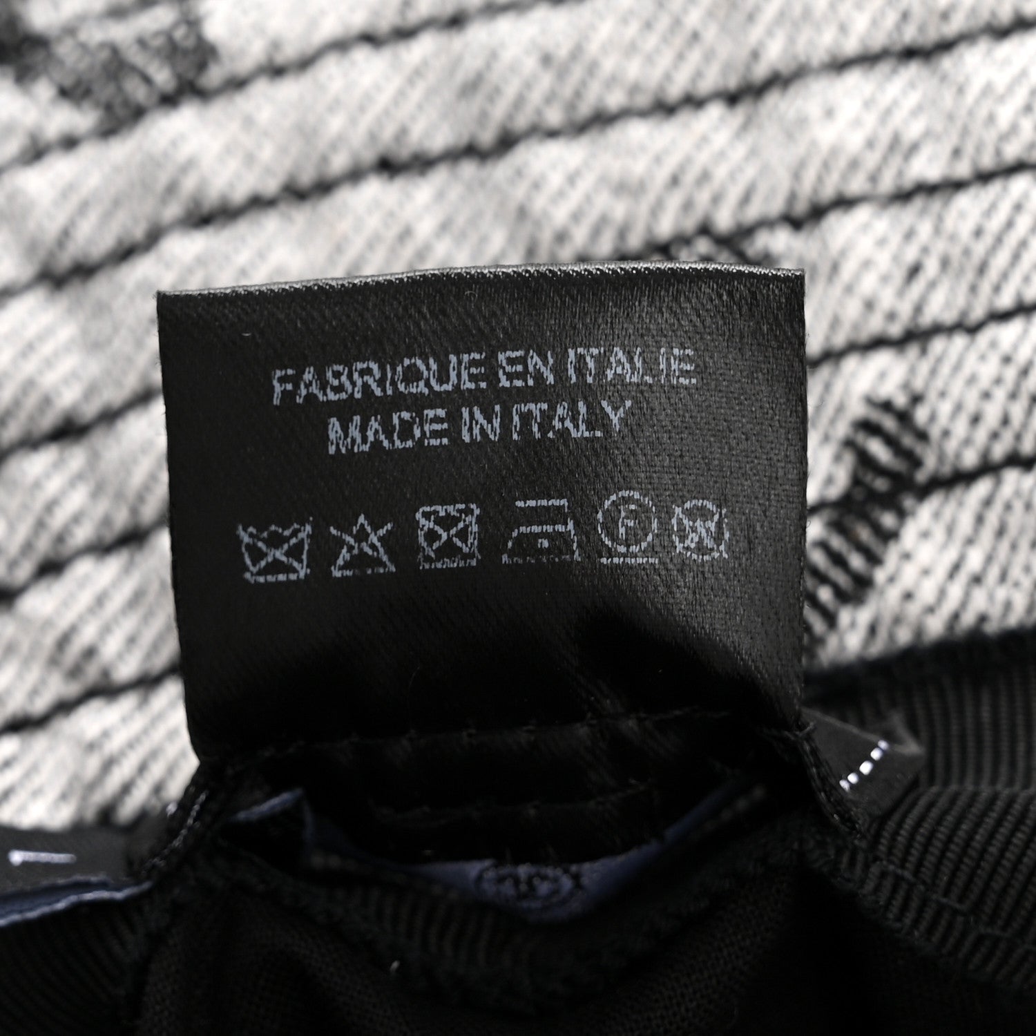 Chanel Denim CC Bucket Hat L White Black 9 of 11