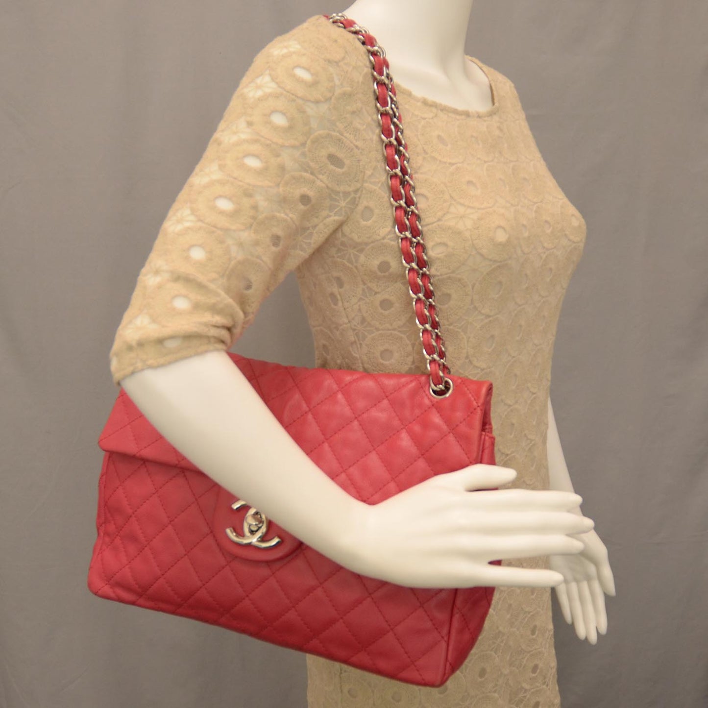 Washed Caviar Maxi Flap Fuchsia