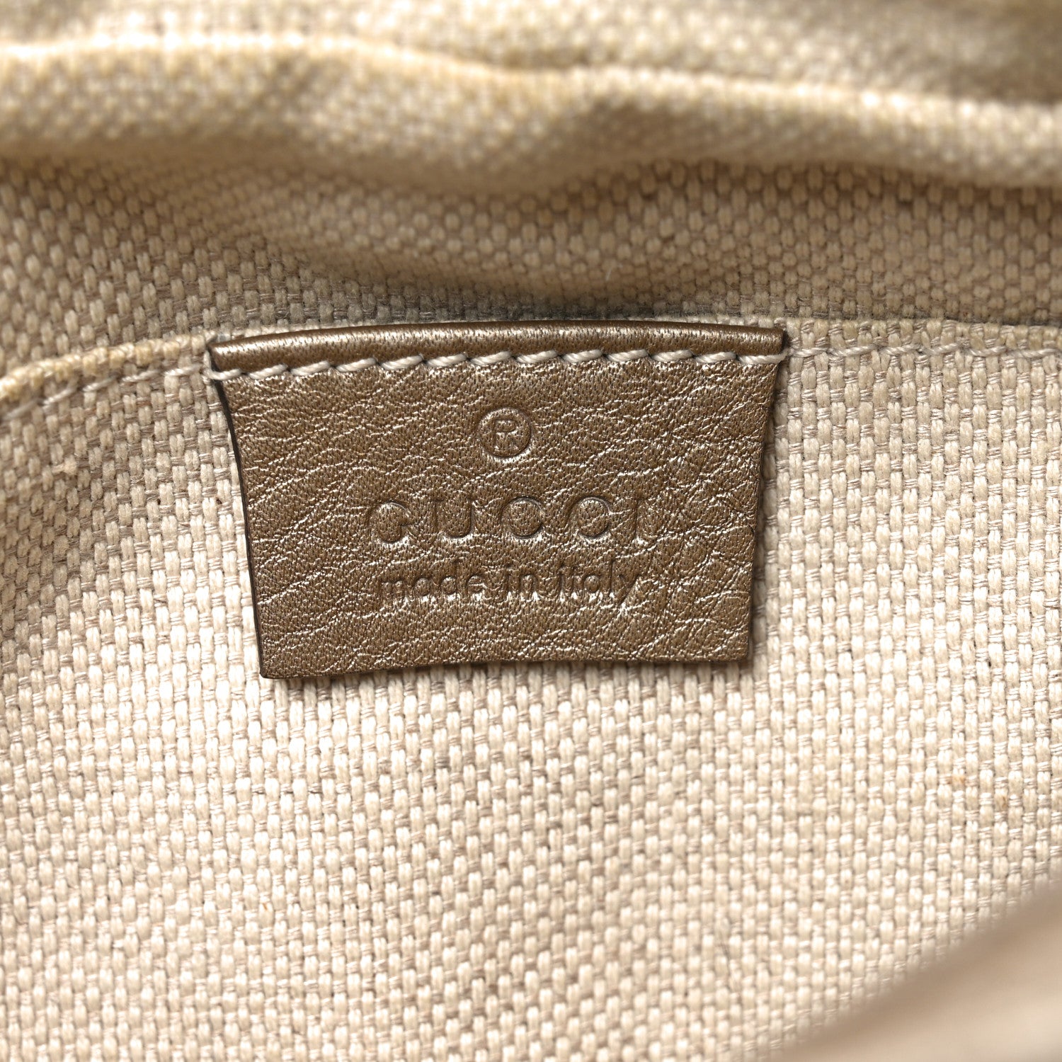 Gucci Metallic Pebbled Calfskin Small Soho Disco Bag Golden Beige 6 of 10