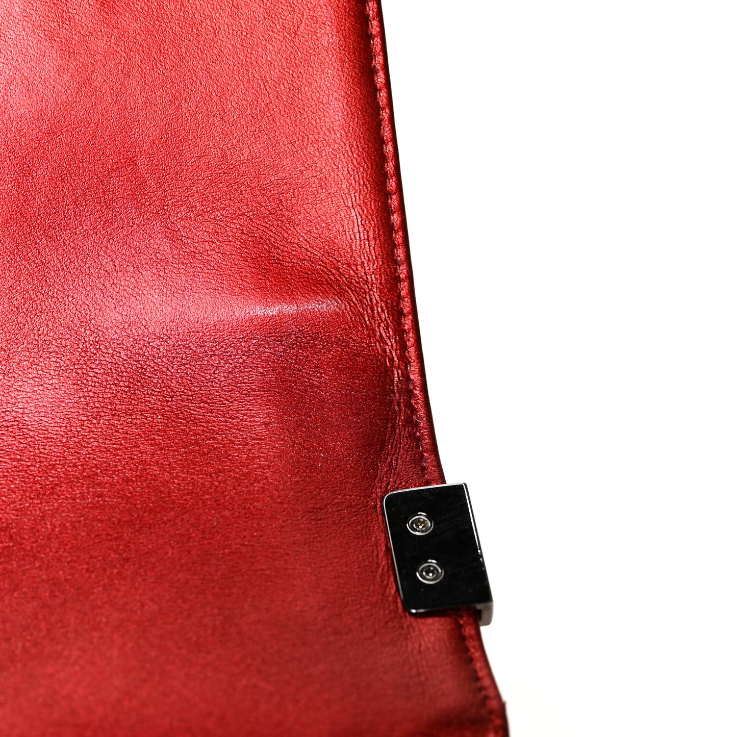 Metallic Patent Calfskin Quilted Medium Boy Flap Red