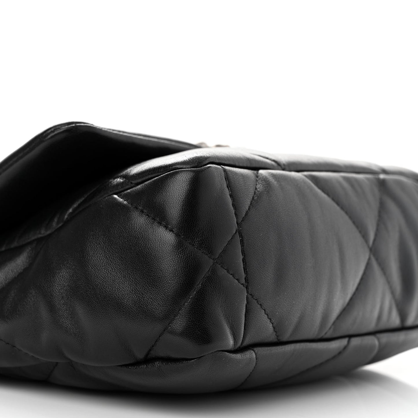 Lambskin Quilted Medium Chanel 19 Flap Black