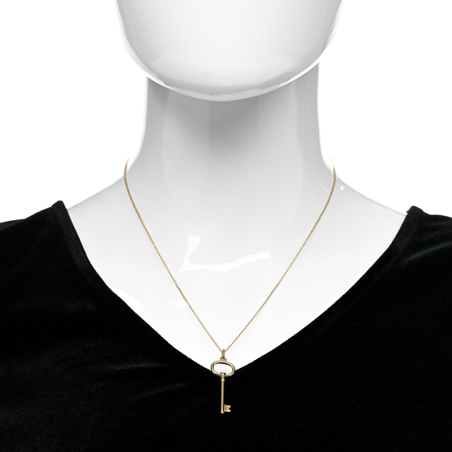 18K Yellow Gold Small Oval Key Pendant Necklace