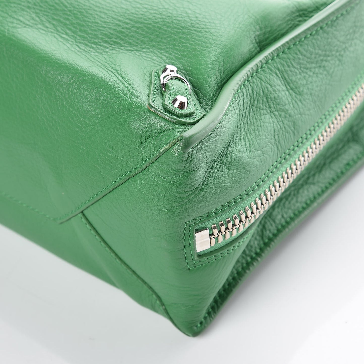 Veau Papier A6 Zip Around Tote Vert Trefle