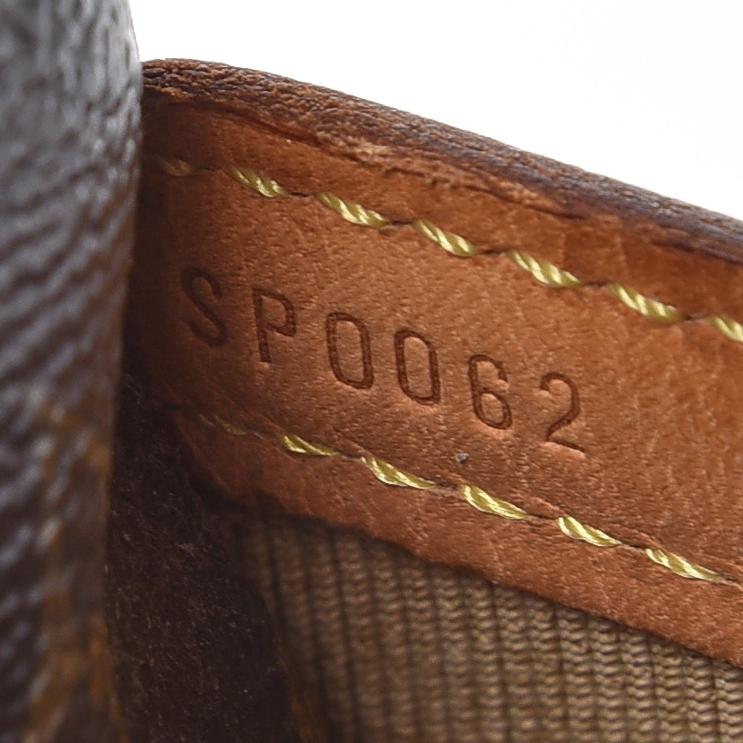 Louis Vuitton Monogram Reporter PM 7 of 14