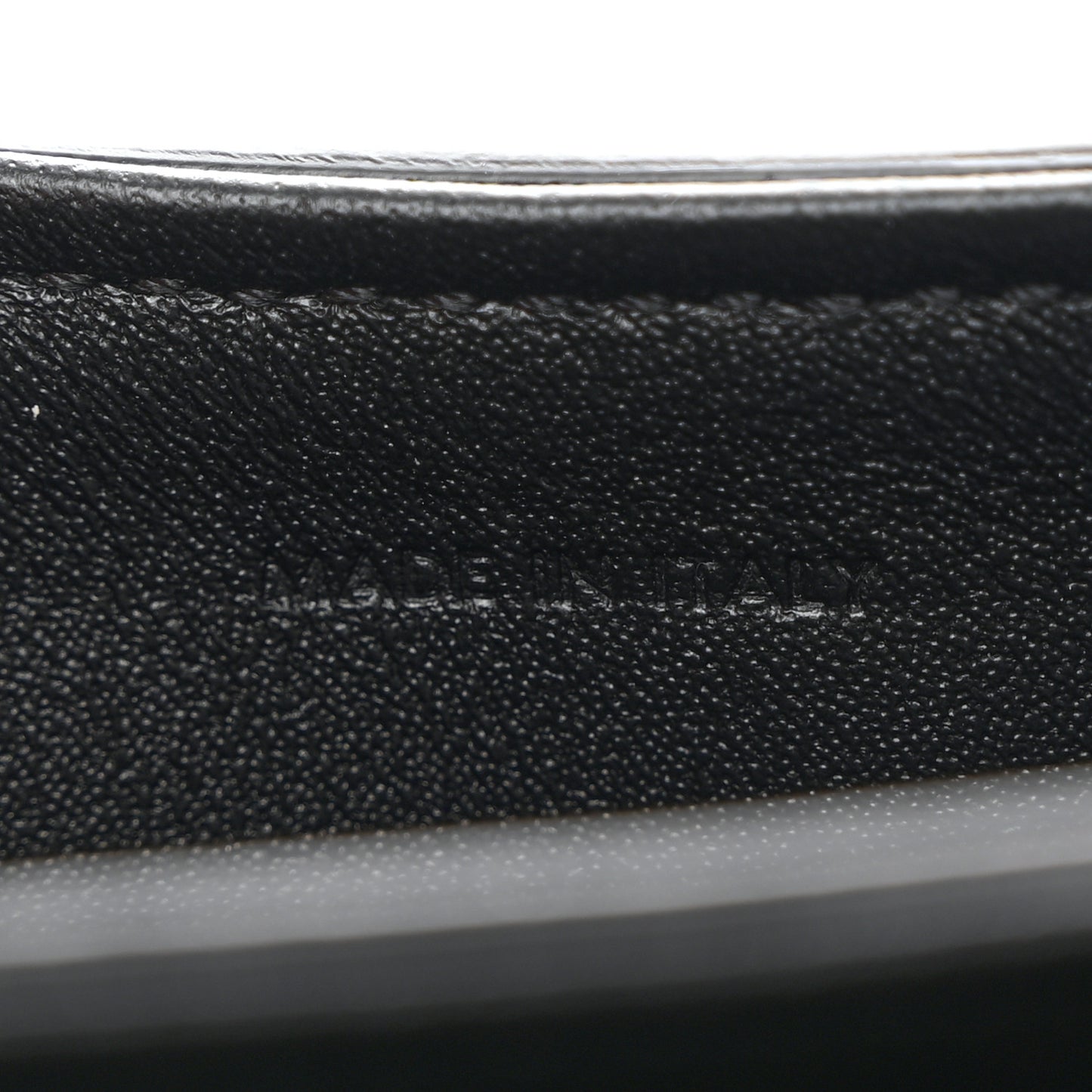 Shiny Calfskin Besace Clea Chain Triomphe Black