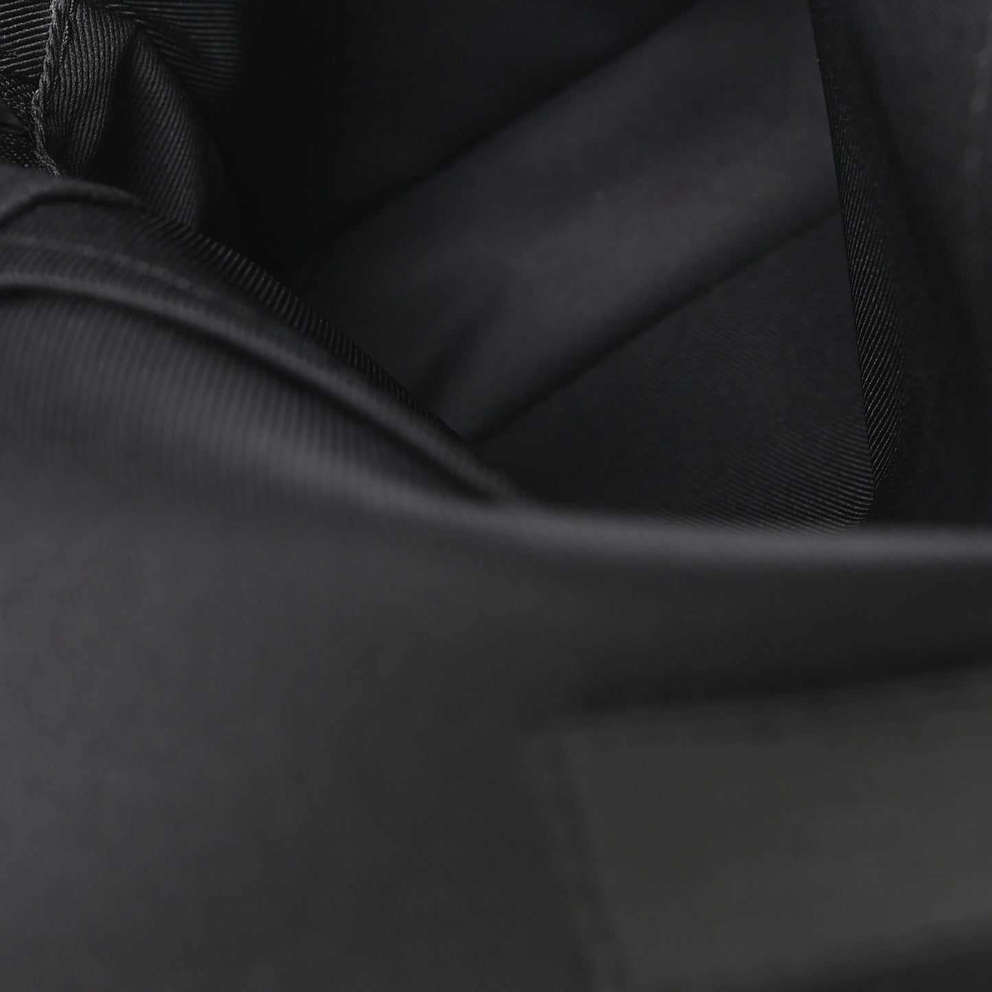 Damier Infini Avenue Sling Bag Onyx