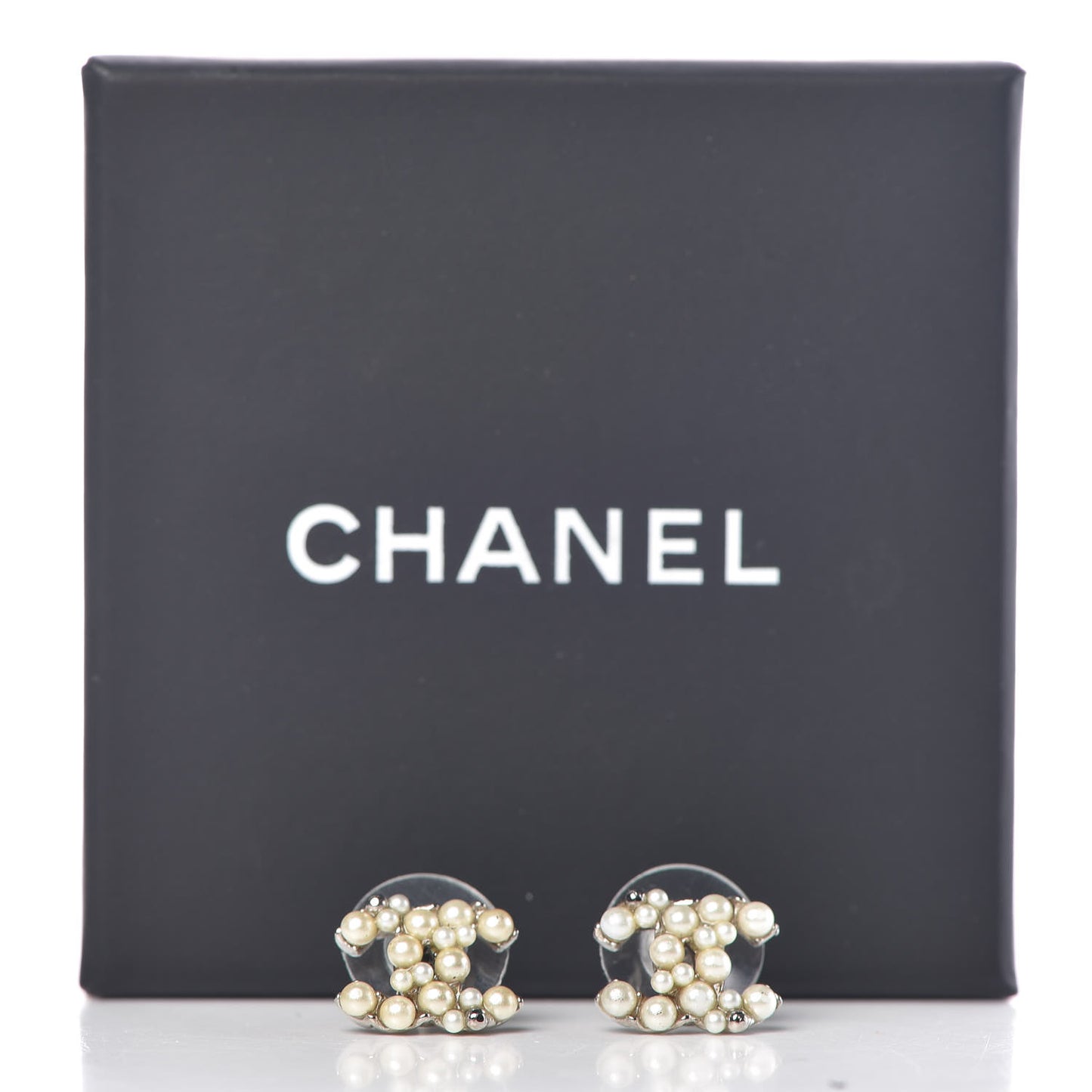 Pearl CC Earrings Silver