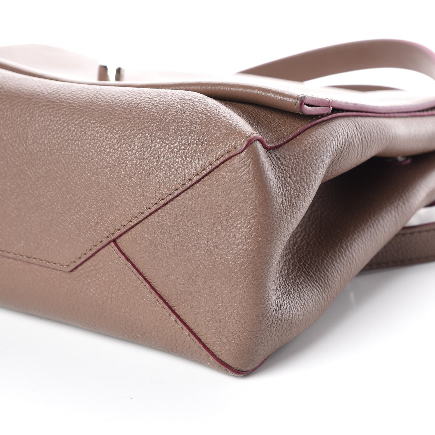 Soft Calfskin Lockme II Top Handle Taupe Glace