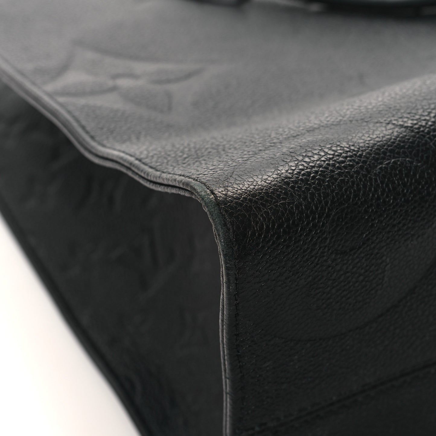 Empreinte Monogram Giant Onthego MM Black