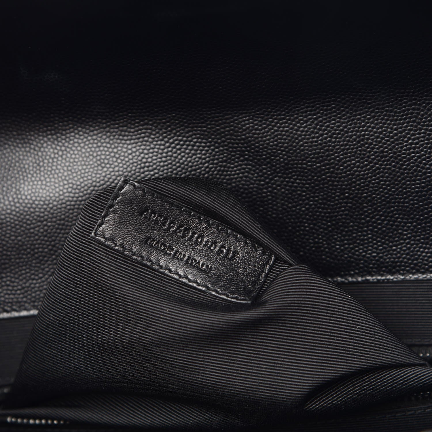 Saint Laurent Grain De Poudre Textured Mixed Matelasse Large Triquilt Monogram Monochrome Satchel Black 8 of 8
