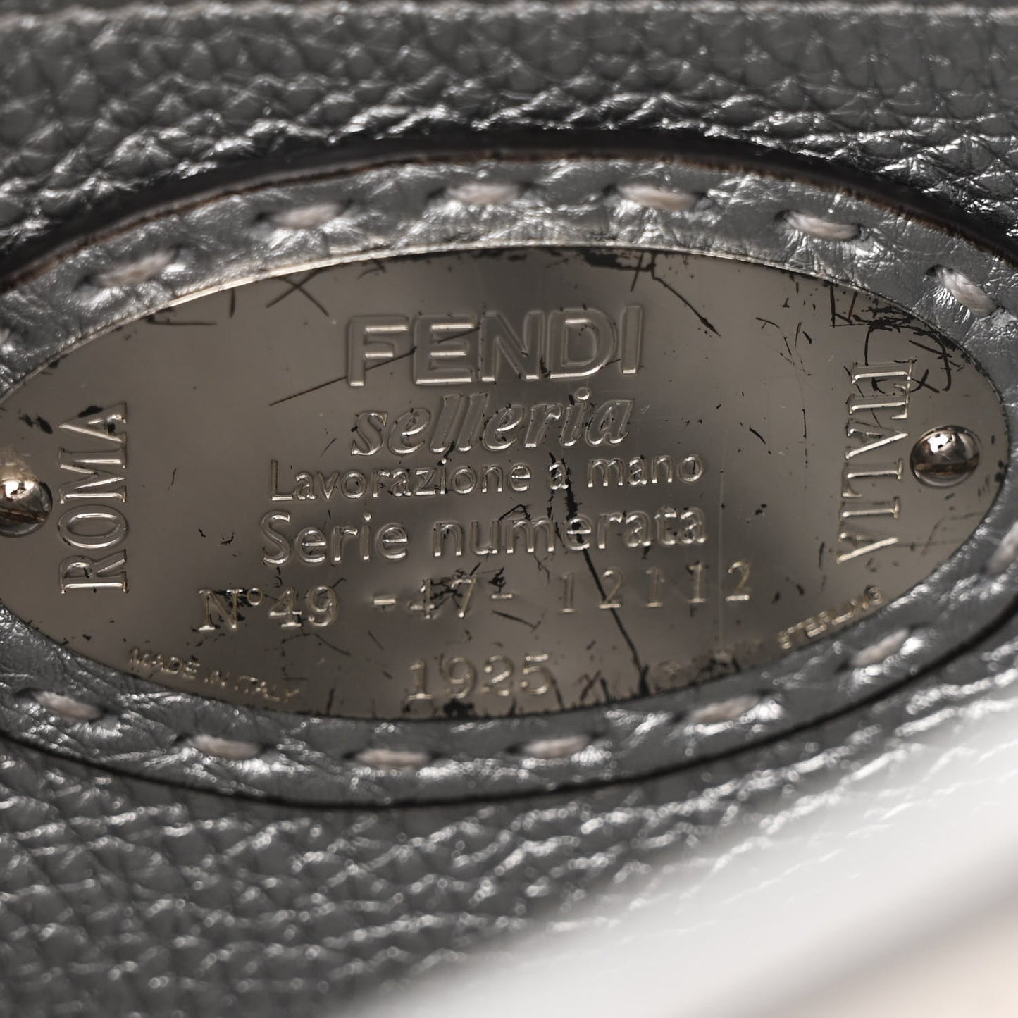 Cuoio Romano Lux Selleria Mini Peekaboo Iconic Satchel Argento