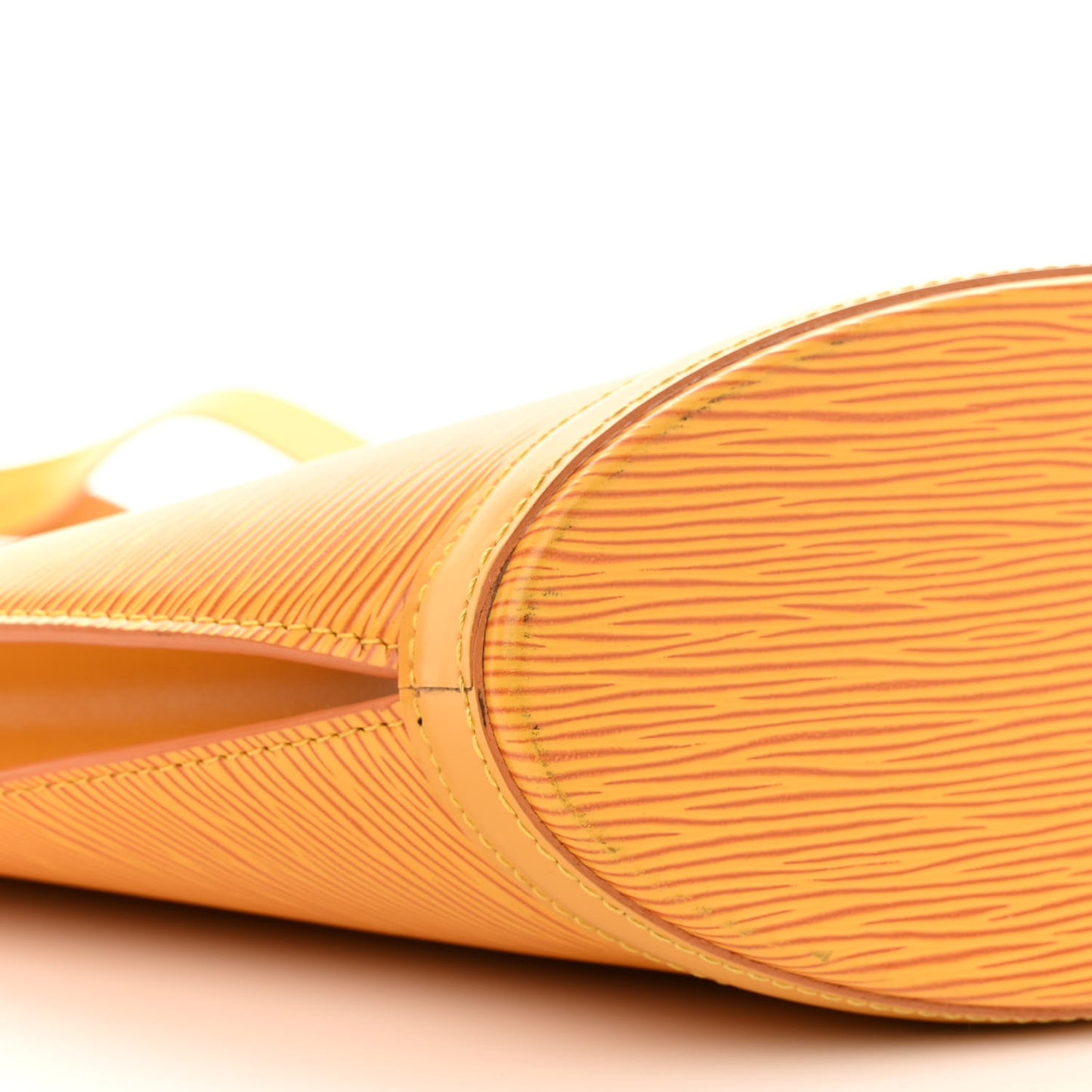 Epi Saint Jacques PM Long Straps Tassil