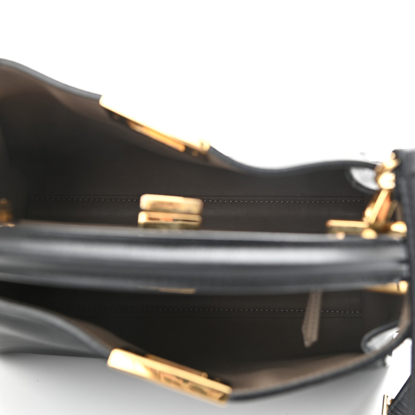 Vitello Medium Peekaboo Iconic Essentially Satchel Black