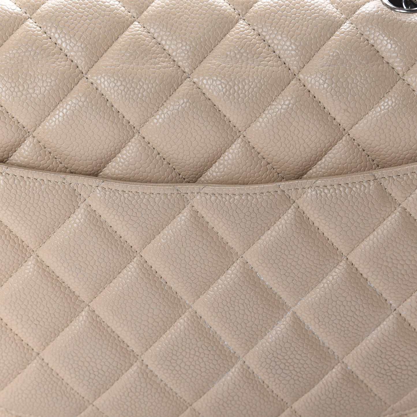 Caviar Quilted Jumbo Single Flap Beige Clair