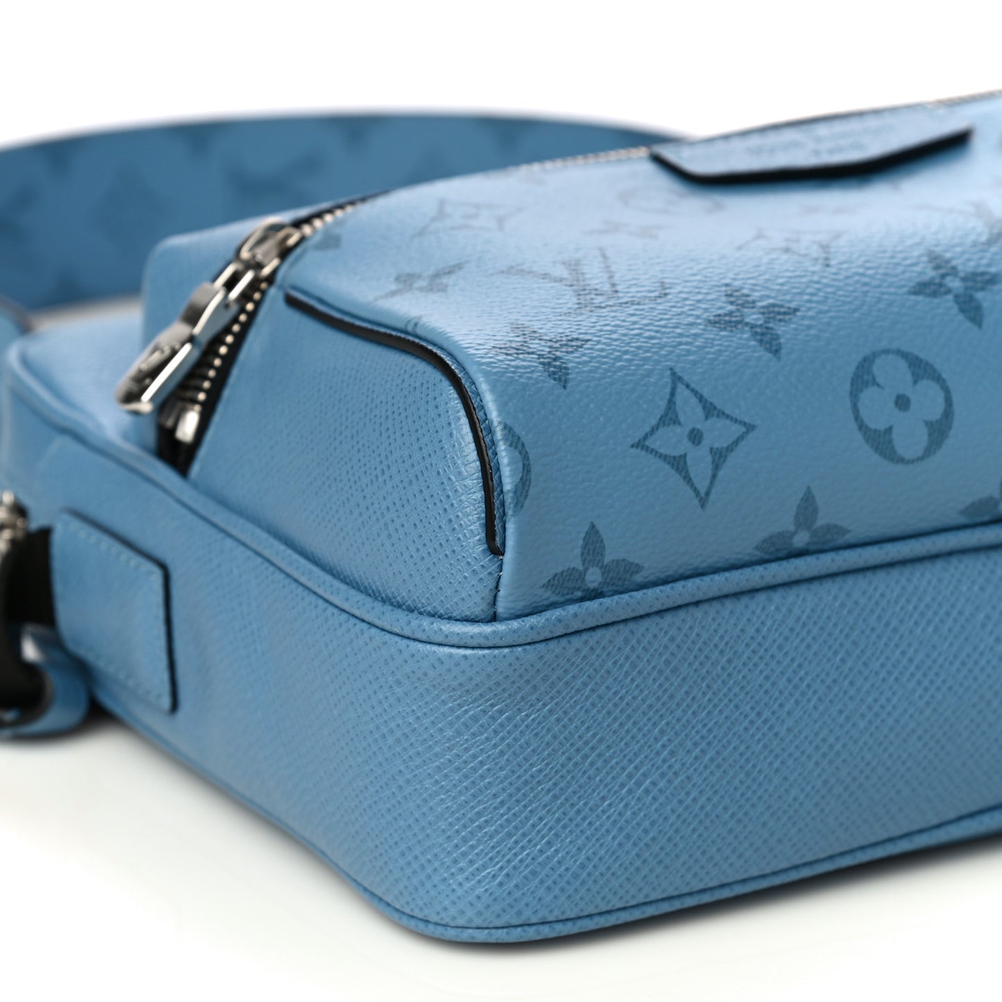 Taigarama Outdoor Messenger Denim