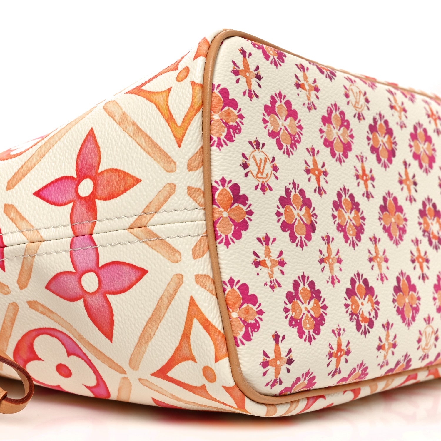 Louis Vuitton Monogram Giant By The Pool 2.0 Neverfull MM Coral 9 of 10
