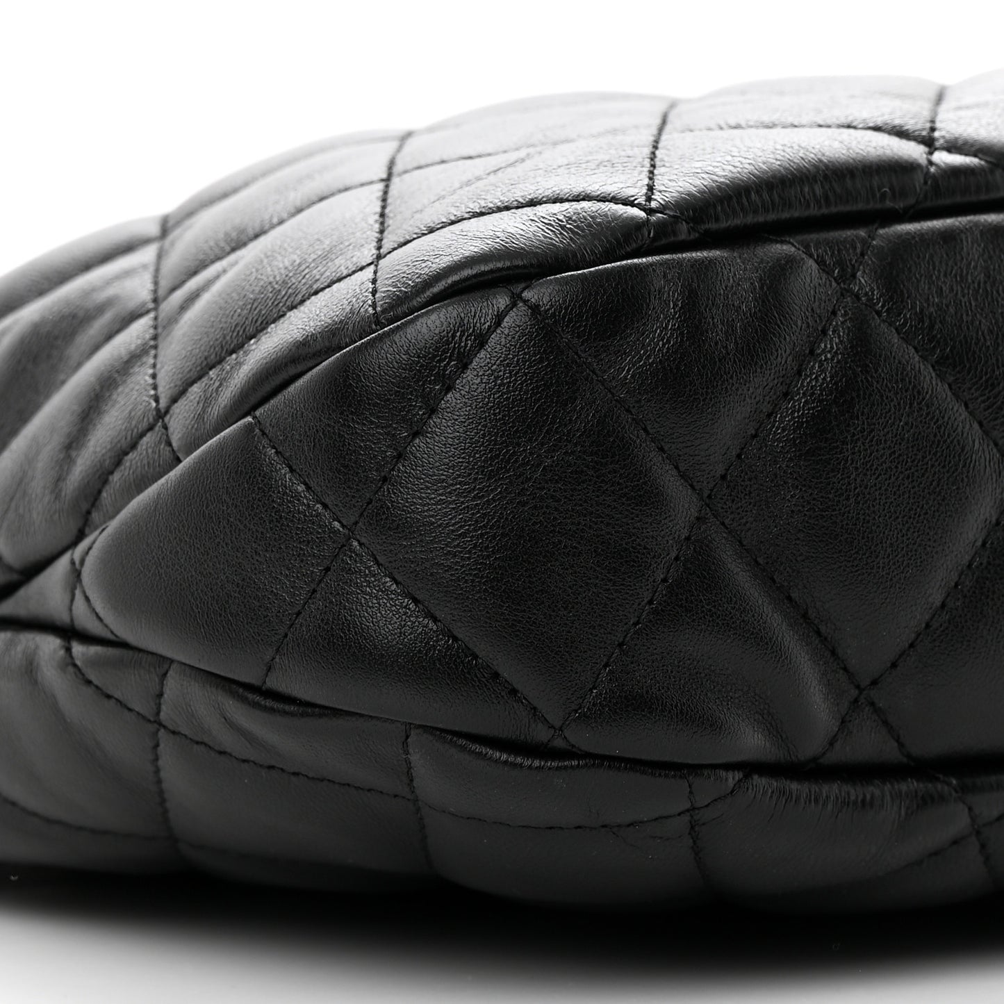 Lambskin Quilted Large CC Links Hobo Black